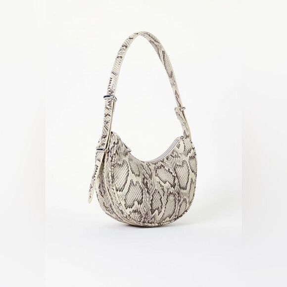 The Minimal Shoulder Bag - Picture 3 of 5